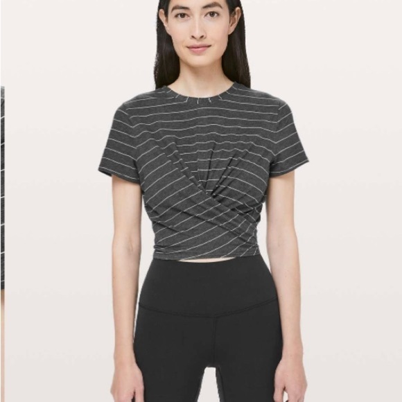 Lululemon Time To Restore Short Sleeve size 2 - Picture 1 of 8